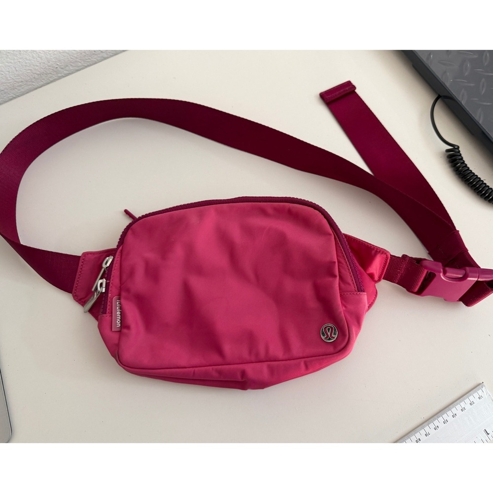 Lululemon Everywhere Belt Bag 1L Pink Nylon Adjustable Waist Pack Crossbody Bag